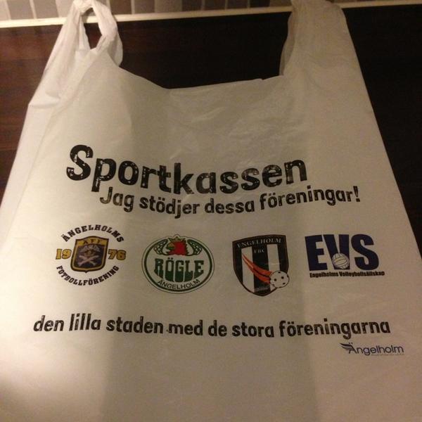 Photo taken at ICA Maxi by Ilhana D. on 9/11/2013-瑞典斯科讷省赫尔辛堡恩厄尔霍尔姆胡景路1号 Photo taken at ICA Maxi by Ilhana D. on 9/11/2013