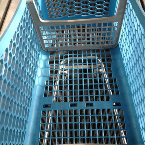 Photo taken at Albert Heijn by Jean-paul S. on 9/29/2012-荷兰南荷兰省弗拉尔丁恩洛佩尔85号 Photo taken at Albert Heijn by Jean-paul S. on 9/29/2012