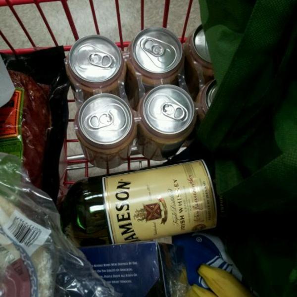 Photo taken at Trader Joe's by Eddie V. on 4/7/2012-美国加利福尼亚州拉梅萨穆雷街5495 Photo taken at Trader Joe's by Eddie V. on 4/7/2012