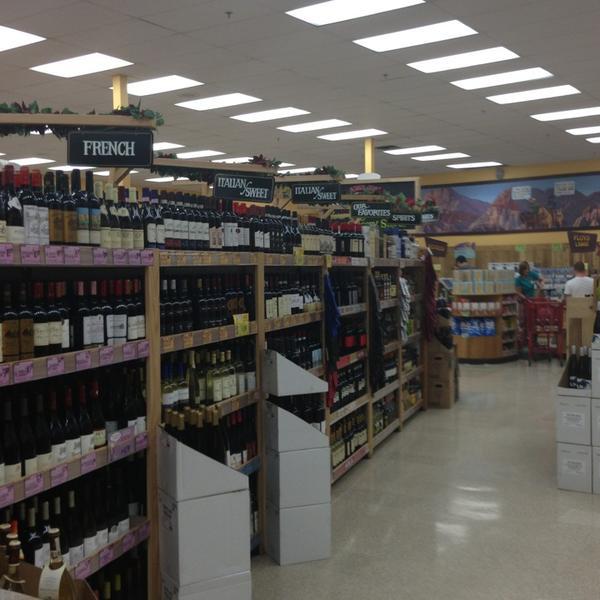 Photo taken at Trader Joe's by Teshua A. on 7/10/2013-内华达州拉斯维加斯华盛顿大道7575号 Photo taken at Trader Joe's by Teshua A. on 7/10/2013