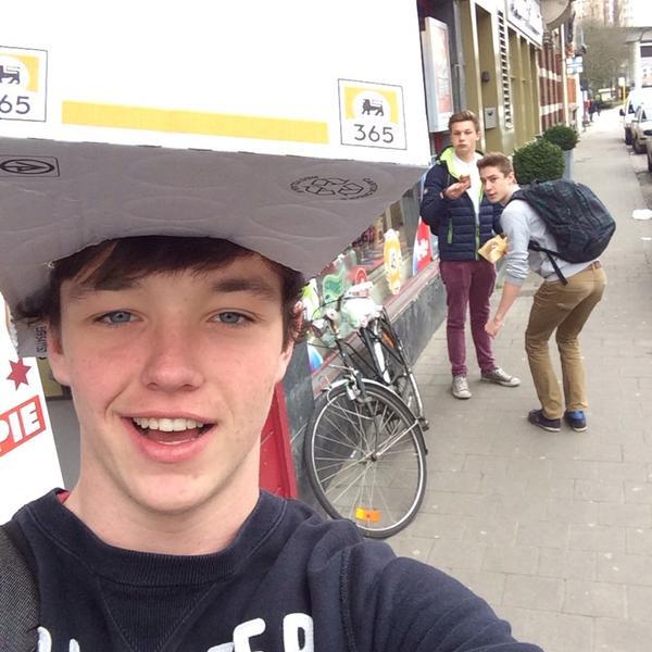 Photo taken at Proxy Delhaize by Chendo V. on 3/7/2014