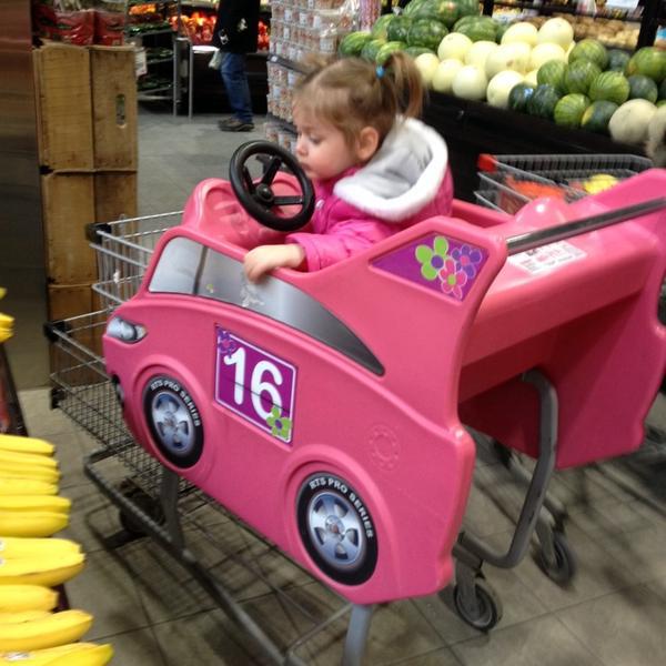 Photo taken at Longo's by Meghan S. on 2/23/2014-加拿大多伦多莱尔德街道93 Photo taken at Longo's by Meghan S. on 2/23/2014