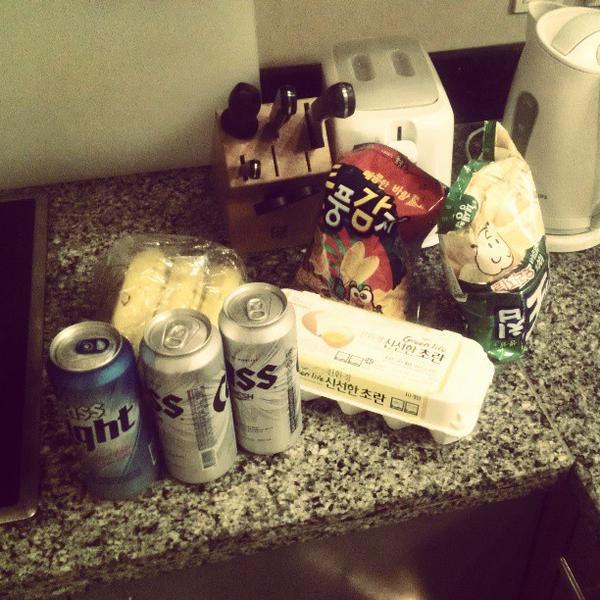 Photo taken at 홈플러스 익스프레스 (Home plus express) by Maksim K. on 9/15/2013