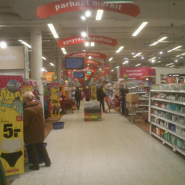 Photo taken at K-citymarket by A. T. on 3/14/2013-新地区埃斯波赛洛广场 Photo taken at K-citymarket by A. T. on 3/14/2013