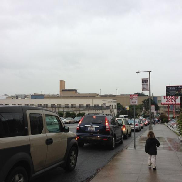 Photo taken at Trader Joe's by Bay Area D. on 12/15/2012-加尼福尼亚旧金山雍大街3(在吉里大道) Photo taken at Trader Joe's by Bay Area D. on 12/15/2012