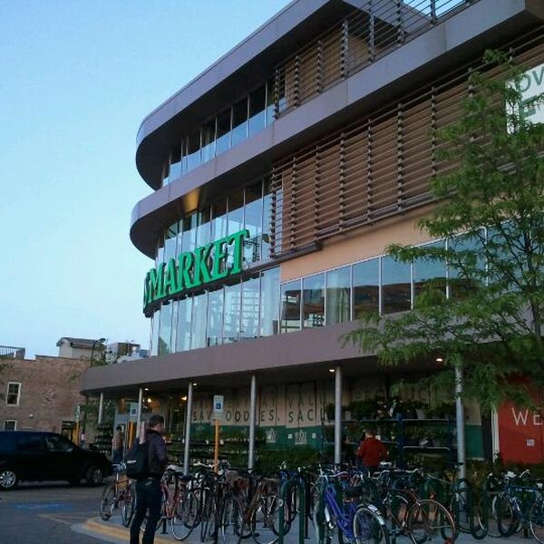 Photo taken at Whole Foods Market by Sam Y. on 5/14/2012-美国芝加哥金斯伯里街1550 Photo taken at Whole Foods Market by Sam Y. on 5/14/2012