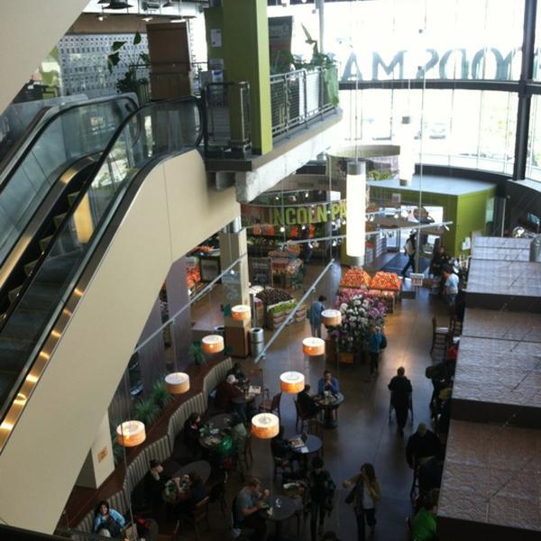 Photo taken at Whole Foods Market by Adam S. on 9/22/2012-美国芝加哥金斯伯里街1550 Photo taken at Whole Foods Market by Adam S. on 9/22/2012