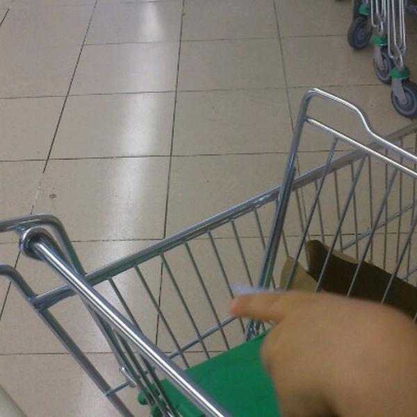 Photo taken at Mercadona by Kharice -. on 4/19/2013