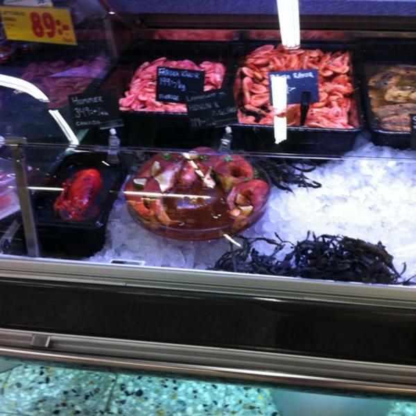 Photo taken at ICA Maxi by Linnéa L. on 7/17/2011-瑞典西博滕省于默奥Strömpilsplatsen 41号 Photo taken at ICA Maxi by Linnéa L. on 7/17/2011