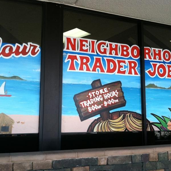 Photo taken at Trader Joe's by Stu H. on 7/11/2011-加利福尼亚州长滩贝尔斯登街风铃草大道北2222号 Photo taken at Trader Joe's by Stu H. on 7/11/2011