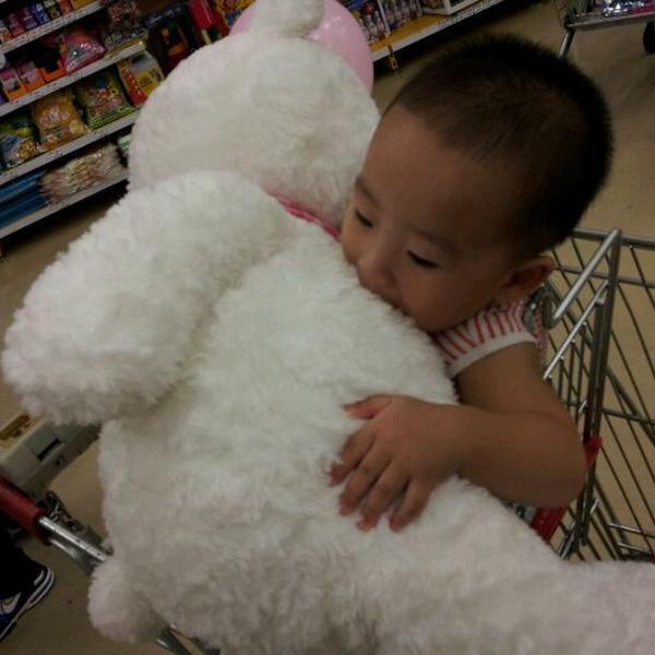 Photo taken at 홈플러스 (Home plus) by Mira K. on 9/17/2011