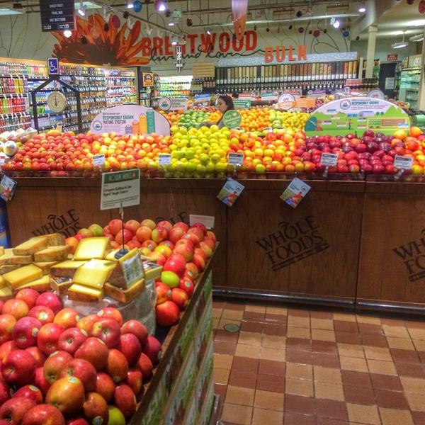 Photo taken at Whole Foods Market by !Hide K. on 11/21/2014-美国加利福尼亚州洛杉矶圣维森特大道11737 Photo taken at Whole Foods Market by !Hide K. on 11/21/2014