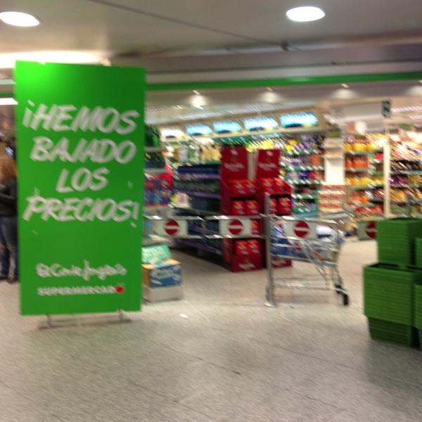Photo taken at Supermercado El Corte Inglés by BlueMint Studio on 10/29/2012