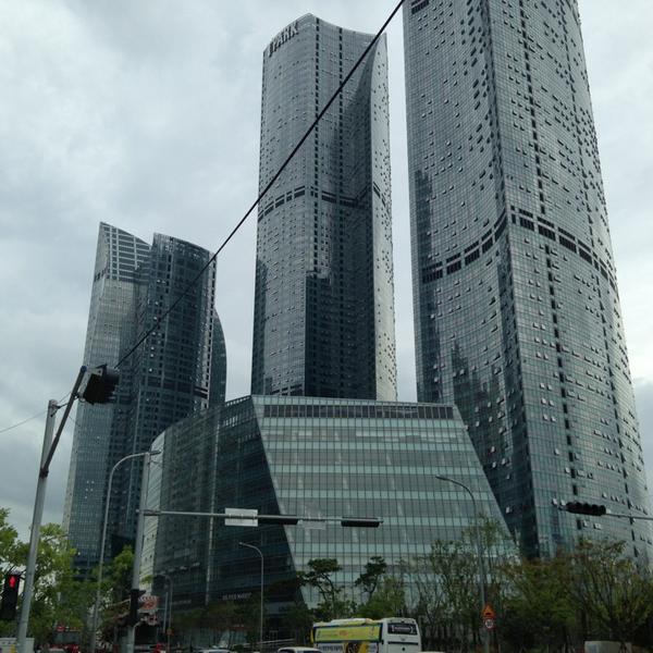 Photo taken at SSG Food Market by Stacy K. on 8/23/2013-釜山海云台区海云台海边路1408 SSG食品超市 Photo taken at SSG Food Market by Stacy K. on 8/23/2013