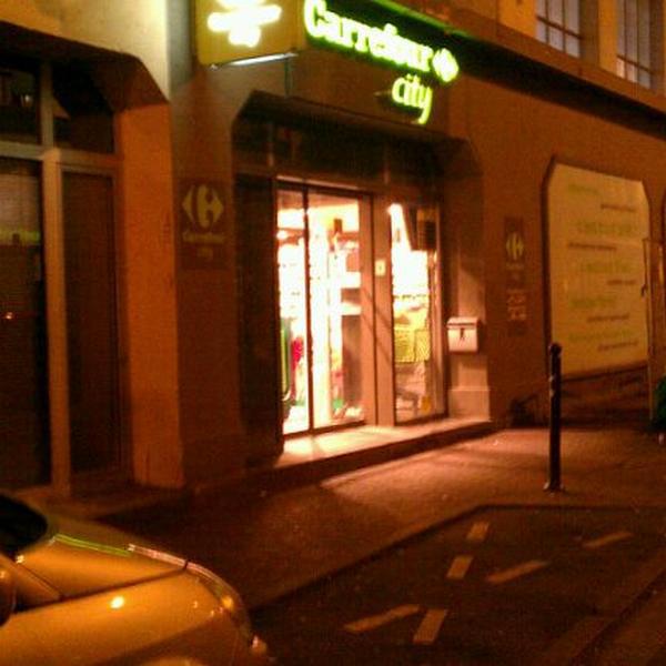 Photo taken at Carrefour by Loïc B. on 9/19/2011