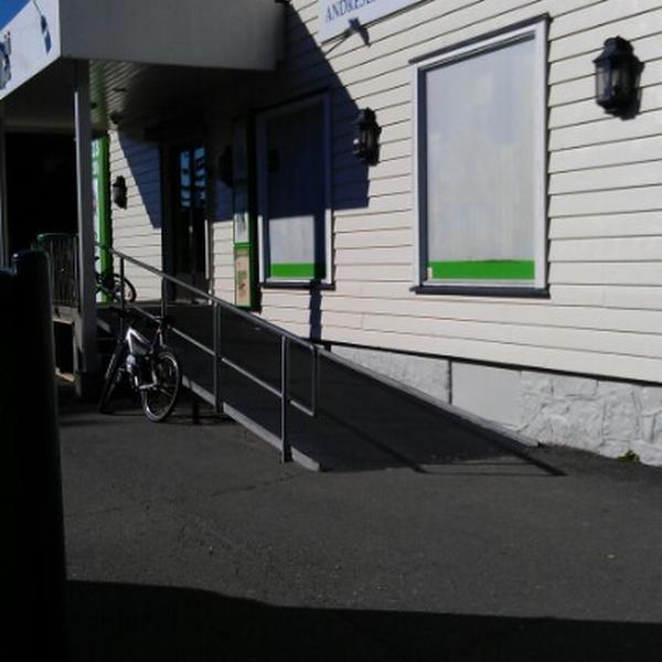 Photo taken at Kiwi by Chris F. on 9/21/2012