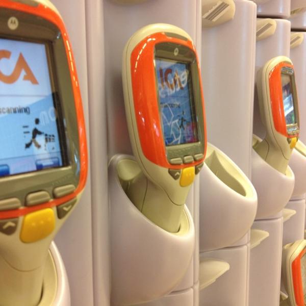 Photo taken at ICA Maxi by Emil M. on 3/27/2012