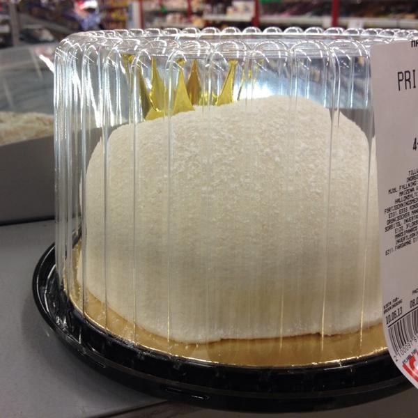 Photo taken at ICA Maxi by Christian S. on 6/8/2013