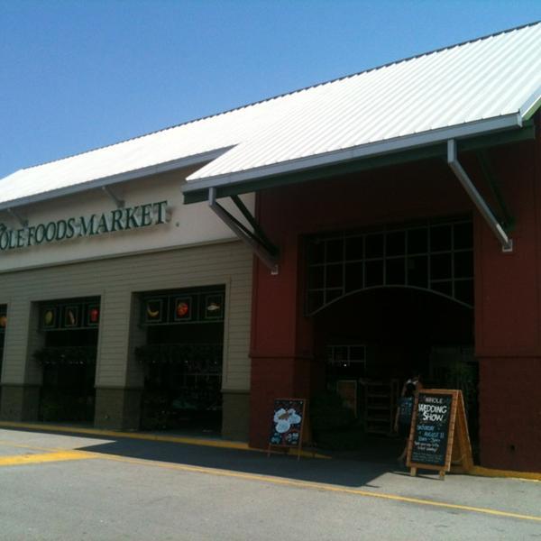 Photo taken at Whole Foods Market by Svetlana P. on 7/29/2012-美国南卡罗来纳州芒特普莱森特杜琪峰兹大道923 Photo taken at Whole Foods Market by Svetlana P. on 7/29/2012