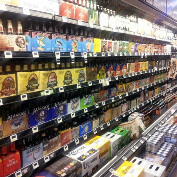 Photo taken at Whole Foods Market by Jason I. on 3/21/2013-加利福尼亚州塔斯廷市公园大道2847号 Photo taken at Whole Foods Market by Jason I. on 3/21/2013