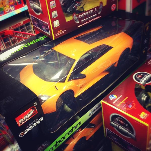 Photo taken at 롯데마트 (Lotte Mart) by Hyung Gun K. on 5/4/2013-济州岛乐天超市 Photo taken at 롯데마트 (Lotte Mart) by Hyung Gun K. on 5/4/2013