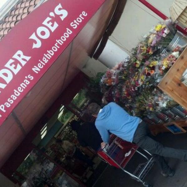 Photo taken at Trader Joe's by Beau A. on 3/5/2012-加利福尼亚州南帕萨迪纳盛大大道团街613号 Photo taken at Trader Joe's by Beau A. on 3/5/2012