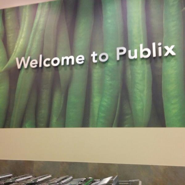 Photo taken at Publix by Bonnie W. on 7/10/2014