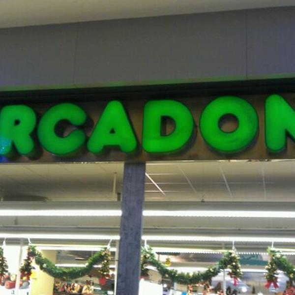Photo taken at Mercadona by Chico T. on 12/5/2011
