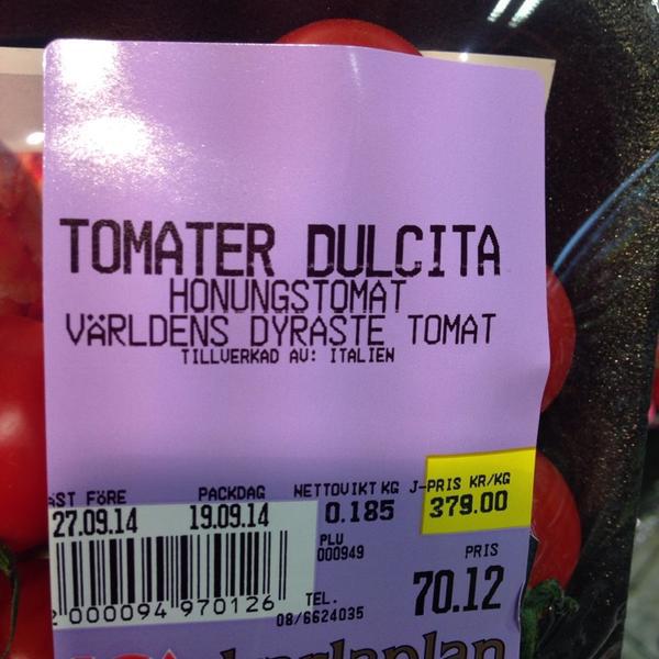 Photo taken at ICA Nära Karlaplan by Magnus H. on 9/20/2014