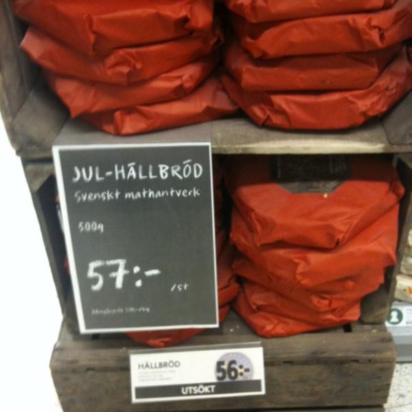 Photo taken at ICA Kvantum by Eva A. on 8/5/2011-瑞典斯德哥尔摩里耶霍姆斯路3号 Photo taken at ICA Kvantum by Eva A. on 8/5/2011