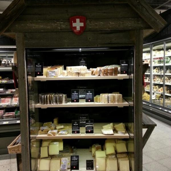 Photo taken at ICA Kvantum by Nicolas B. on 9/17/2012-瑞典斯德哥尔摩里耶霍姆斯路3号 Photo taken at ICA Kvantum by Nicolas B. on 9/17/2012