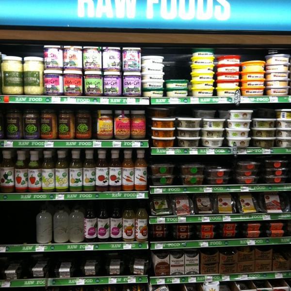 Photo taken at Whole Foods Market by Rebecca & Joe M. on 8/31/2011-加利福尼亚州长滩太平洋海岸高速路6550号(在第二大街和圣加布里埃尔河之间) Photo taken at Whole Foods Market by Rebecca & Joe M. on 8/31/2011