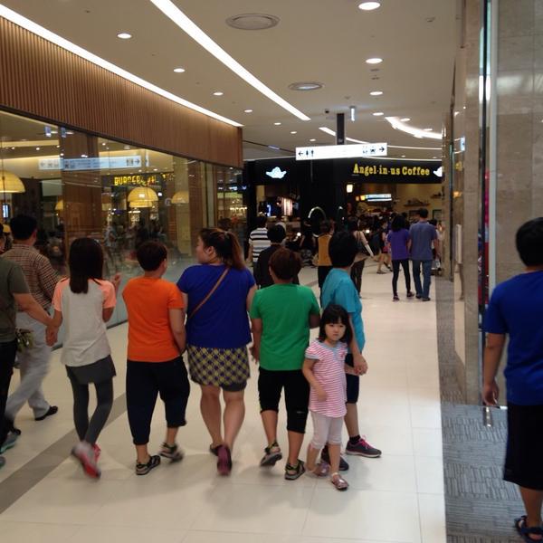 Photo taken at 롯데마트 (Lotte Mart) by 병곤 김. on 9/20/2013-首尔特别市江西区南二环路93乐天超市 Photo taken at 롯데마트 (Lotte Mart) by 병곤 김. on 9/20/2013