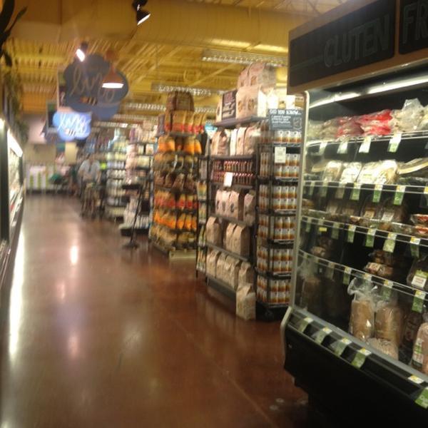 Photo taken at Whole Foods Market by Steven R. on 6/20/2012-肯塔基州列克星敦列克星敦绿色巡回背景161(在尼古拉斯维尔路) Photo taken at Whole Foods Market by Steven R. on 6/20/2012
