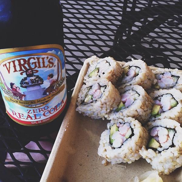 Photo taken at Whole Foods Market by Lindsey F. on 5/25/2012-肯塔基州列克星敦列克星敦绿色巡回背景161(在尼古拉斯维尔路) Photo taken at Whole Foods Market by Lindsey F. on 5/25/2012