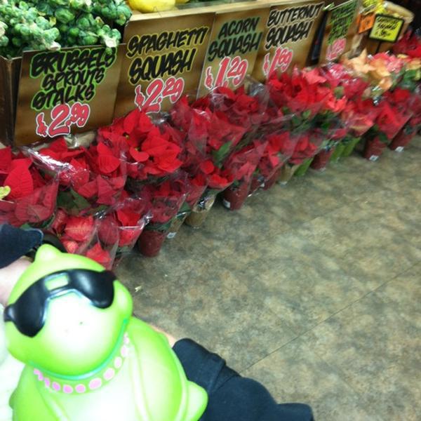 Photo taken at Trader Joe's by TINA T. on 11/21/2012-亚利桑那州凤凰城钱德勒大道4025 Photo taken at Trader Joe's by TINA T. on 11/21/2012