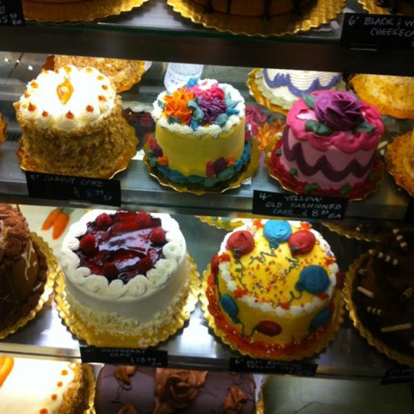 Photo taken at Whole Foods Market by Kylie M. on 6/19/2012-佐治亚州亚特兰大市百步码头路西北(在安德鲁斯西北)77 Photo taken at Whole Foods Market by Kylie M. on 6/19/2012