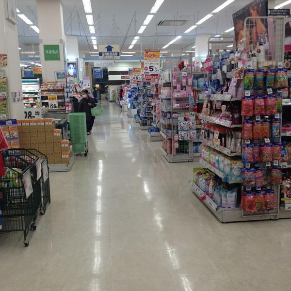 Photo taken at イオン 浜松西店 by Lourenço E. on 3/26/2013