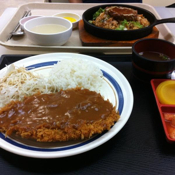 Photo taken at 이마트 / E-Mart by Yongtaek K. on 8/19/2012-首尔特别市机场74易买得超市 Photo taken at 이마트 / E-Mart by Yongtaek K. on 8/19/2012