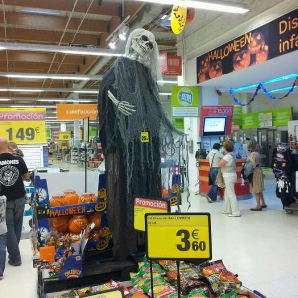 Photo taken at Carrefour El Saler by Pedro N. on 10/22/2011-西班牙巴伦西亚洛佩兹皮尼罗教授大道16号 Photo taken at Carrefour El Saler by Pedro N. on 10/22/2011