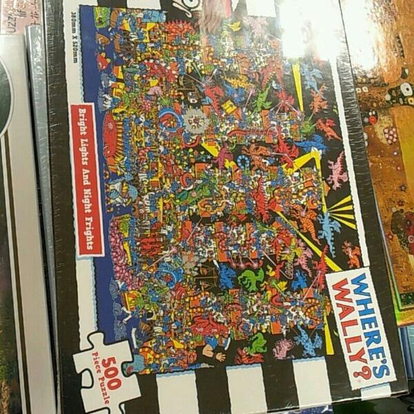 Photo taken at 이마트 (e-mart) by DH L. on 9/1/2013