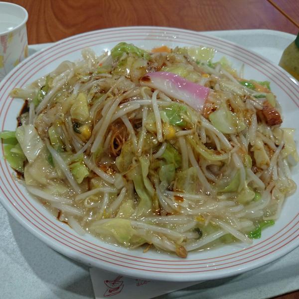 Photo taken at イオン 品川シーサイド店 フードコート by Tak A. on 11/11/2014