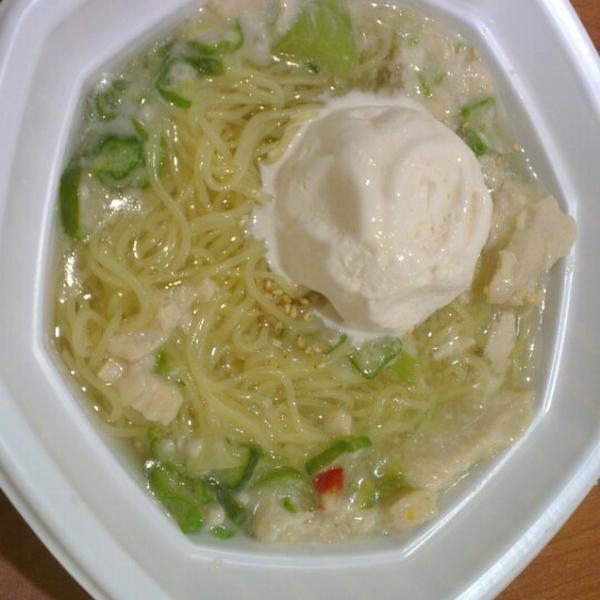 Photo taken at イオン 品川シーサイド店 フードコート by ojo on 8/13/2014