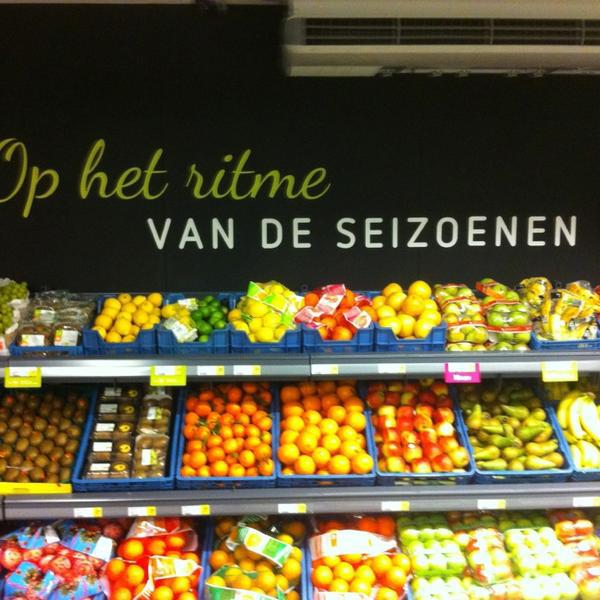 Photo taken at Proxy Delhaize by Nele J. on 8/12/2013