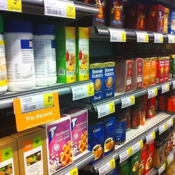 Photo taken at Proxy Delhaize by Zeno on 8/2/2012