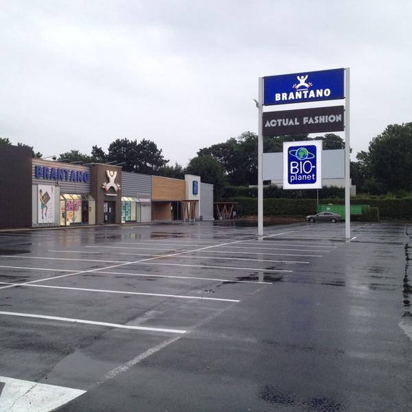 Photo taken at Bio-Planet by David C. on 7/8/2014