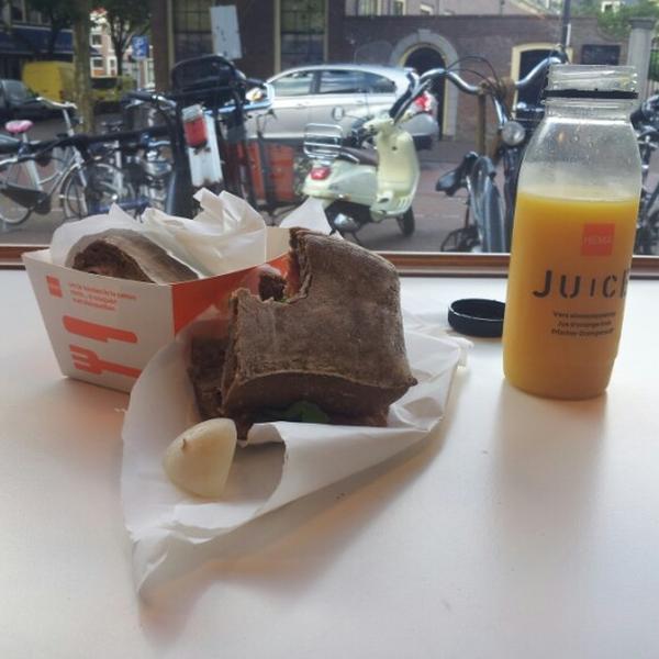 Photo taken at HEMA by Paulo d. on 9/25/2012-荷兰北荷兰省哈勒姆十字街51号 Photo taken at HEMA by Paulo d. on 9/25/2012