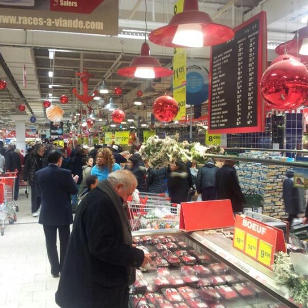 Photo taken at Auchan by Lutz S. on 12/29/2012