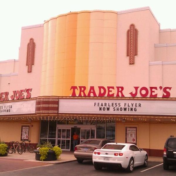 Photo taken at Trader Joe's by Rich ♊️ . on 10/18/2012-德克萨斯州休斯敦市牧师路2922号 Photo taken at Trader Joe's by Rich ♊️ . on 10/18/2012