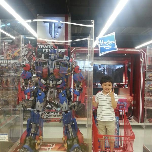 Photo taken at 롯데마트 (LOTTE Mart) by Kwang Seob C. on 6/8/2013-京畿道龙仁器兴区金山116乐天超市 Photo taken at 롯데마트 (LOTTE Mart) by Kwang Seob C. on 6/8/2013